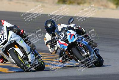 media/Dec-18-2022-SoCal Trackdays (Sun) [[8099a50955]]/Turn 10 (140pm)/